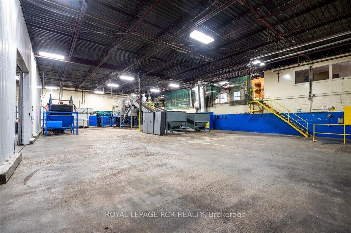 









355


Dissette

Street,
Bradford West Gwillimbury,




ON
L3Z 3G9

