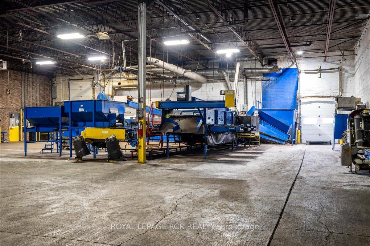 









355


Dissette

Street,
Bradford West Gwillimbury,




ON
L3Z 3G9

