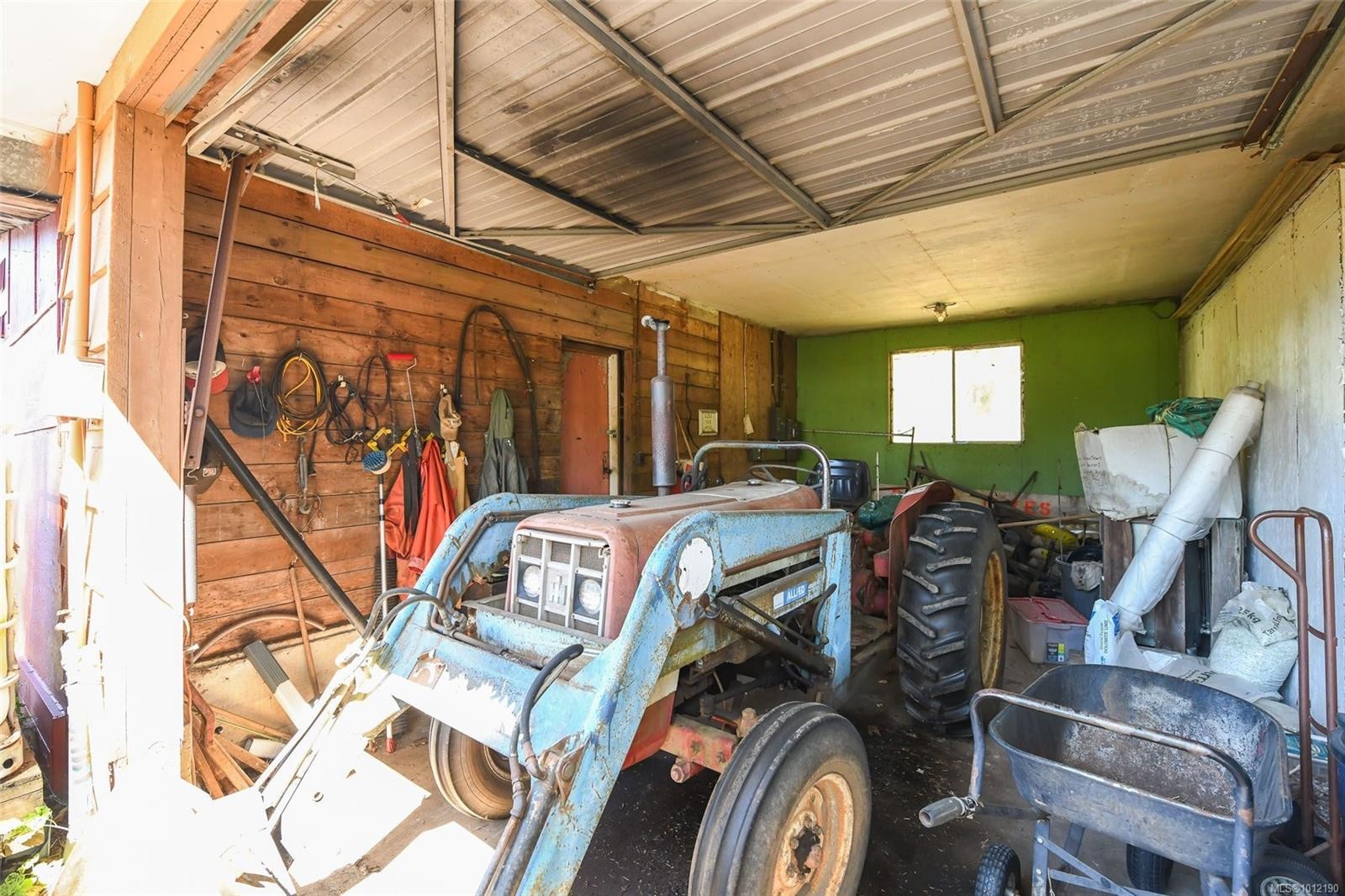 









5835


Island

Hwy North,
Courtenay,




BC
V9J 1T3

