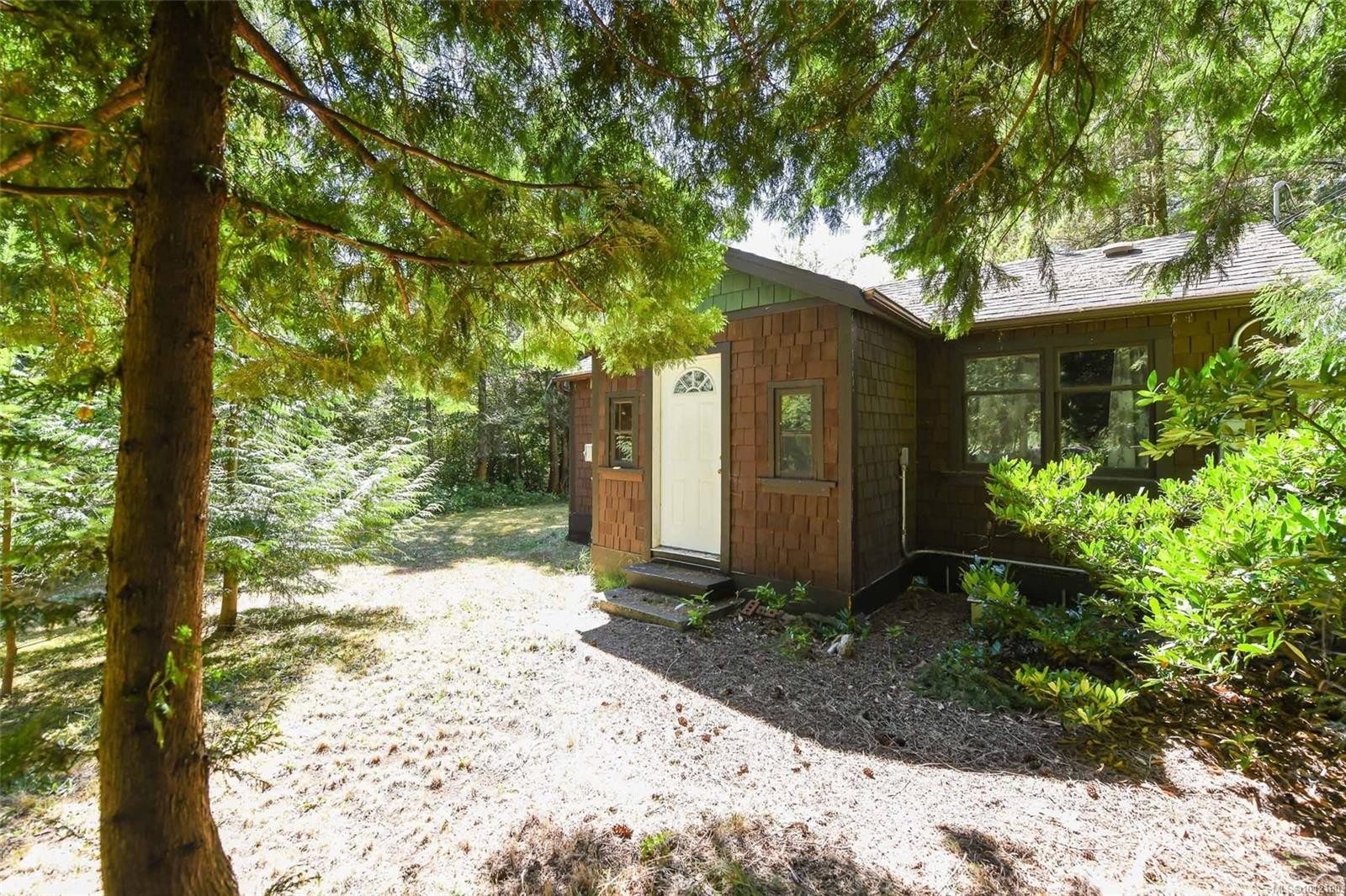 









5835


Island

Hwy North,
Courtenay,




BC
V9J 1T3

