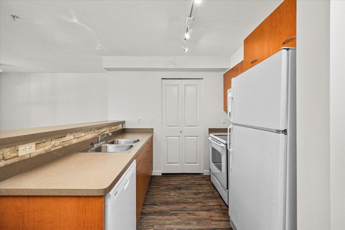 









539


Yates

Road, 116,
Kelowna,




BC
V1V 2T8

