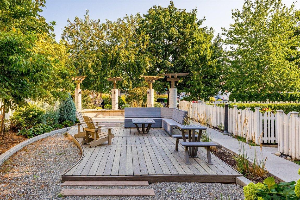 









539


Yates

Road, 116,
Kelowna,




BC
V1V 2T8

