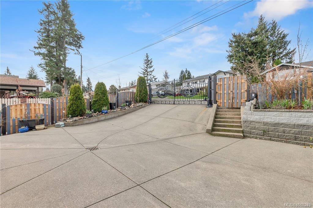 









253


Alder

St South,
Campbell River,




BC
V9W 2M9

