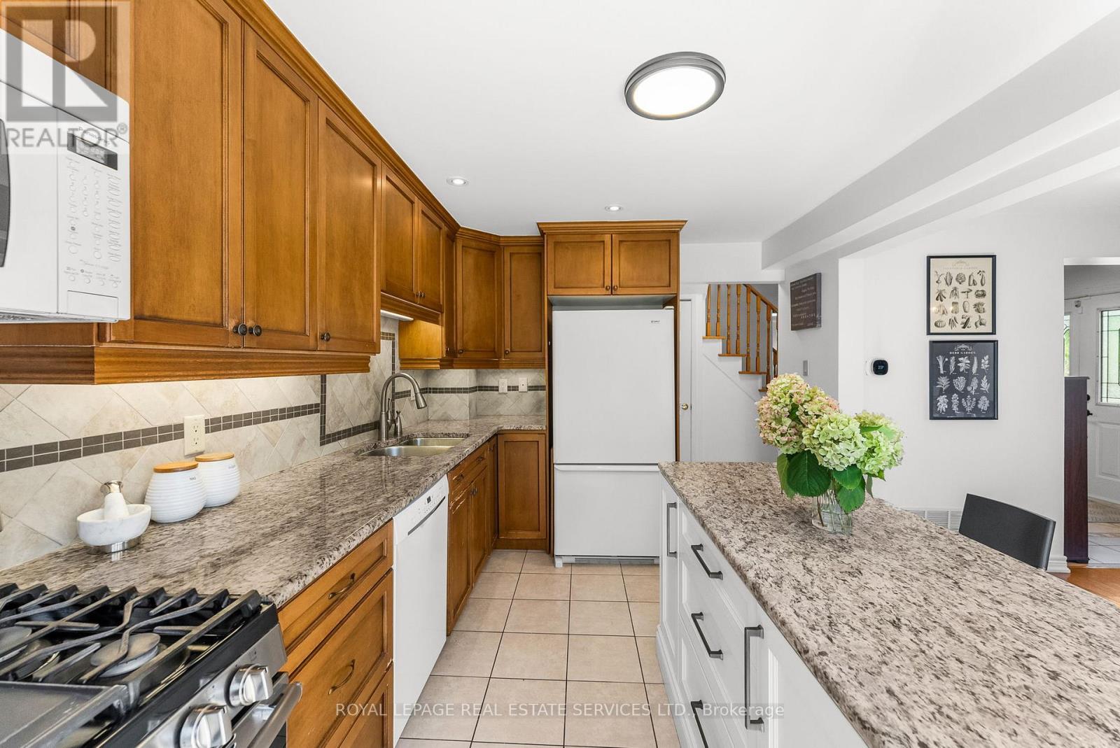 












2 MANGROVE ROAD

,
Brampton,




Ontario
L6S3Y1

