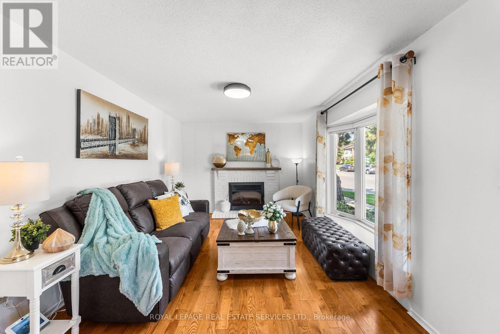 












2 MANGROVE ROAD

,
Brampton,




Ontario
L6S3Y1

