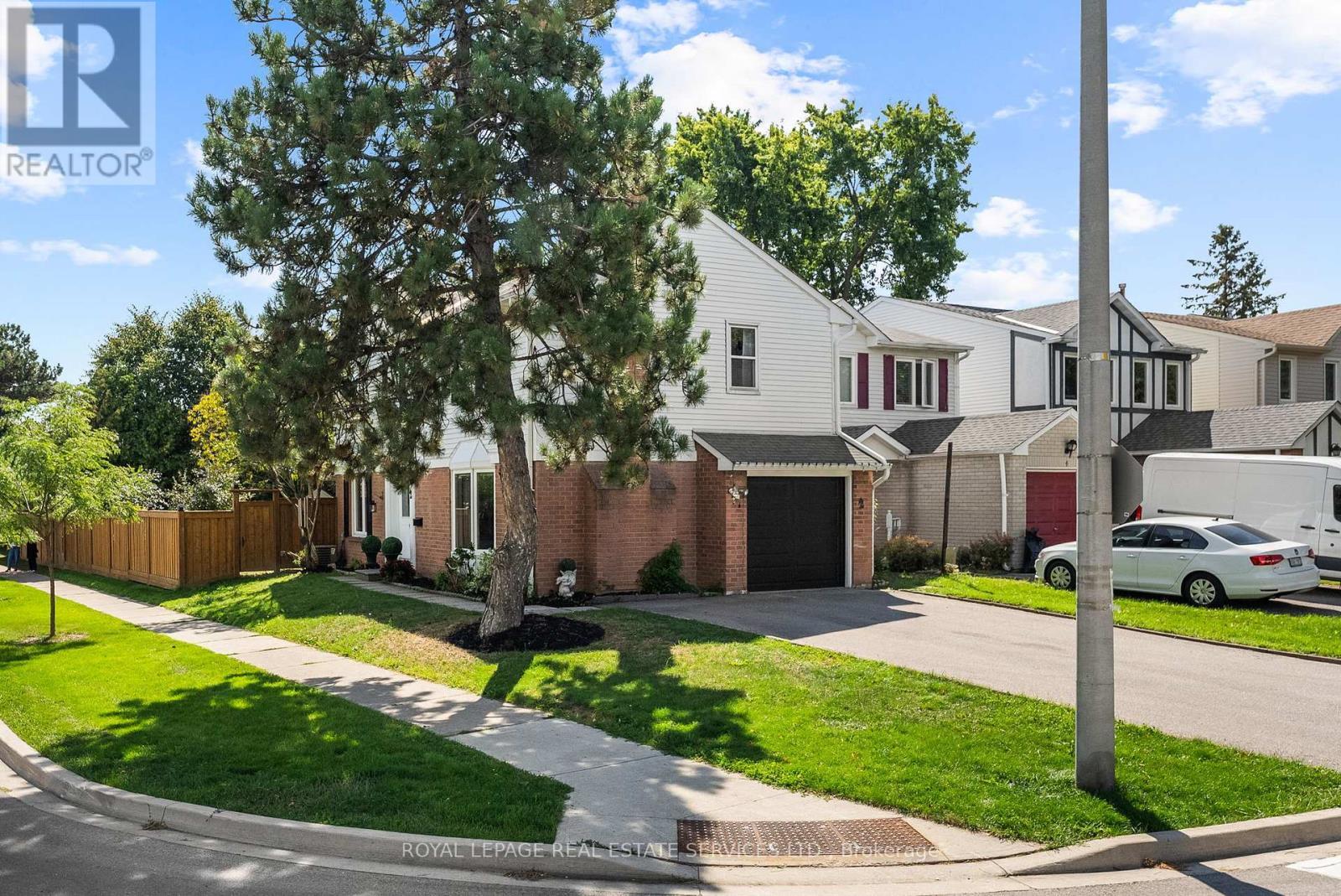 












2 MANGROVE ROAD

,
Brampton,




Ontario
L6S3Y1

