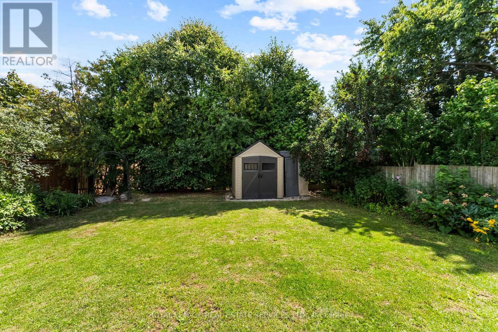 












2 MANGROVE ROAD

,
Brampton,




Ontario
L6S3Y1

