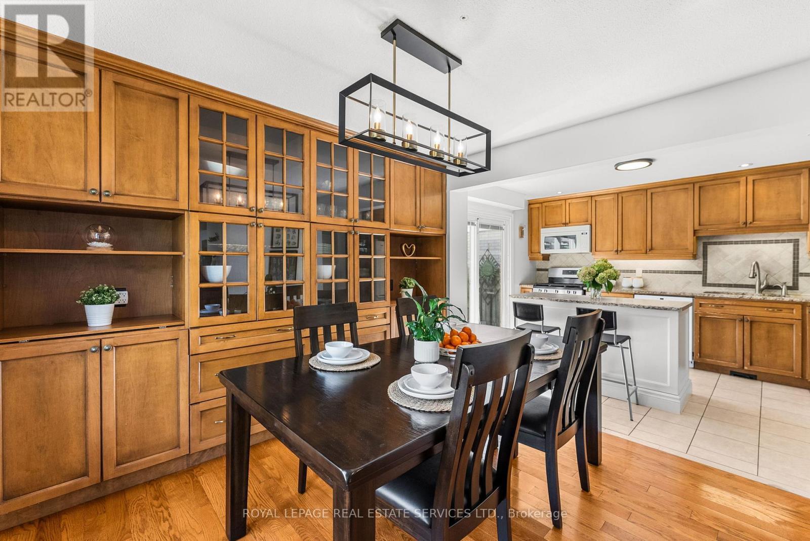 












2 MANGROVE ROAD

,
Brampton,




Ontario
L6S3Y1

