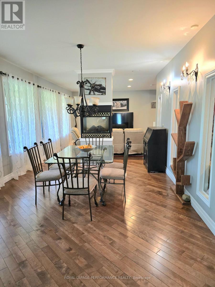 












78 EILEEN STREET

,
Laurentian Valley,




Ontario
K8A6W2

