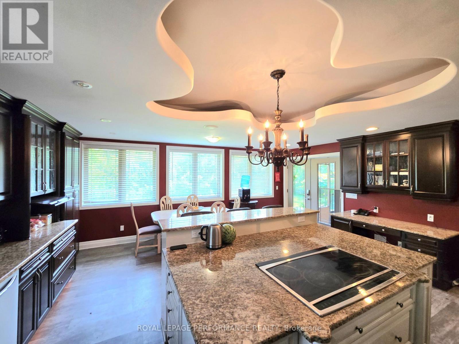 












78 EILEEN STREET

,
Laurentian Valley,




Ontario
K8A6W2

