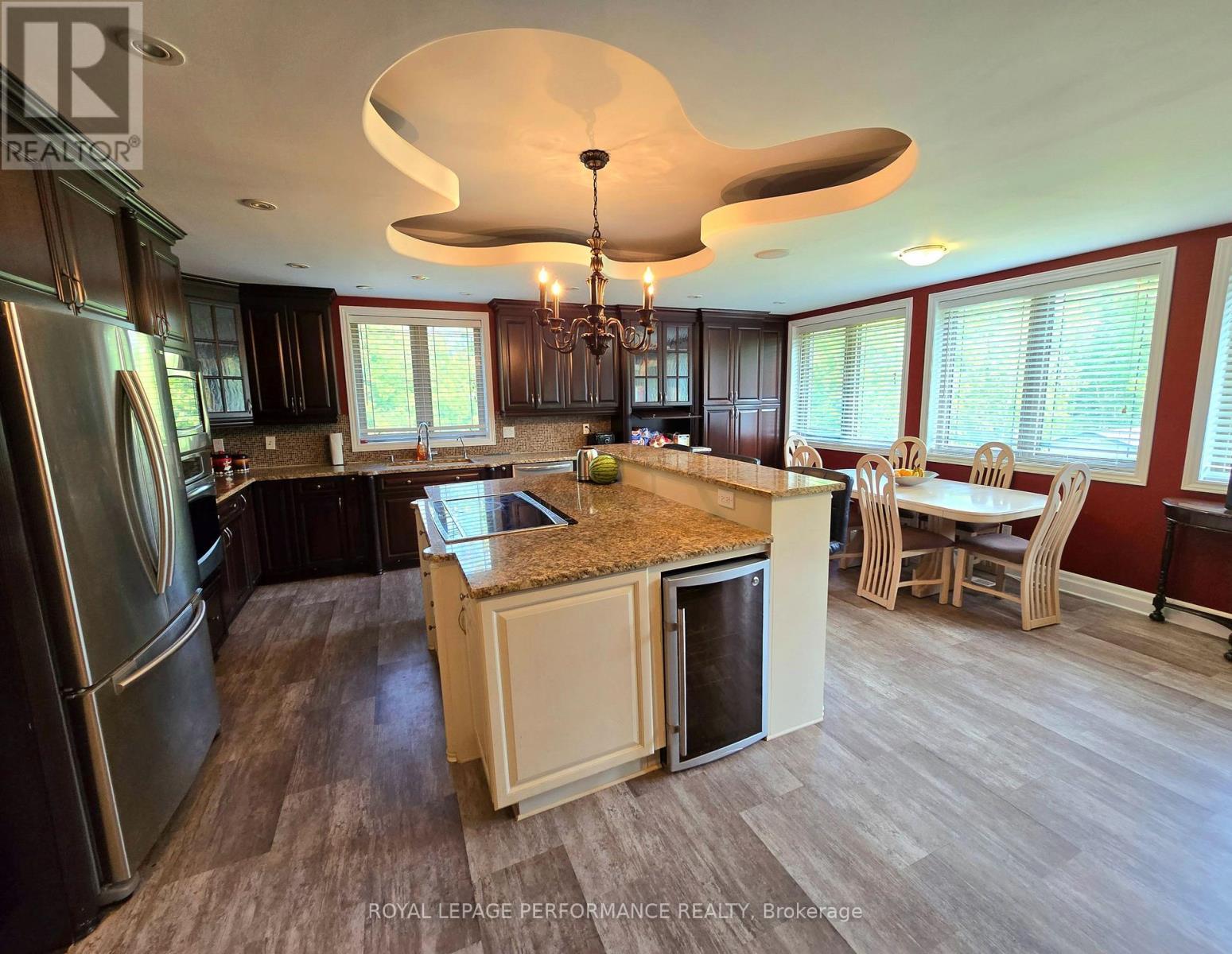 












78 EILEEN STREET

,
Laurentian Valley,




Ontario
K8A6W2

