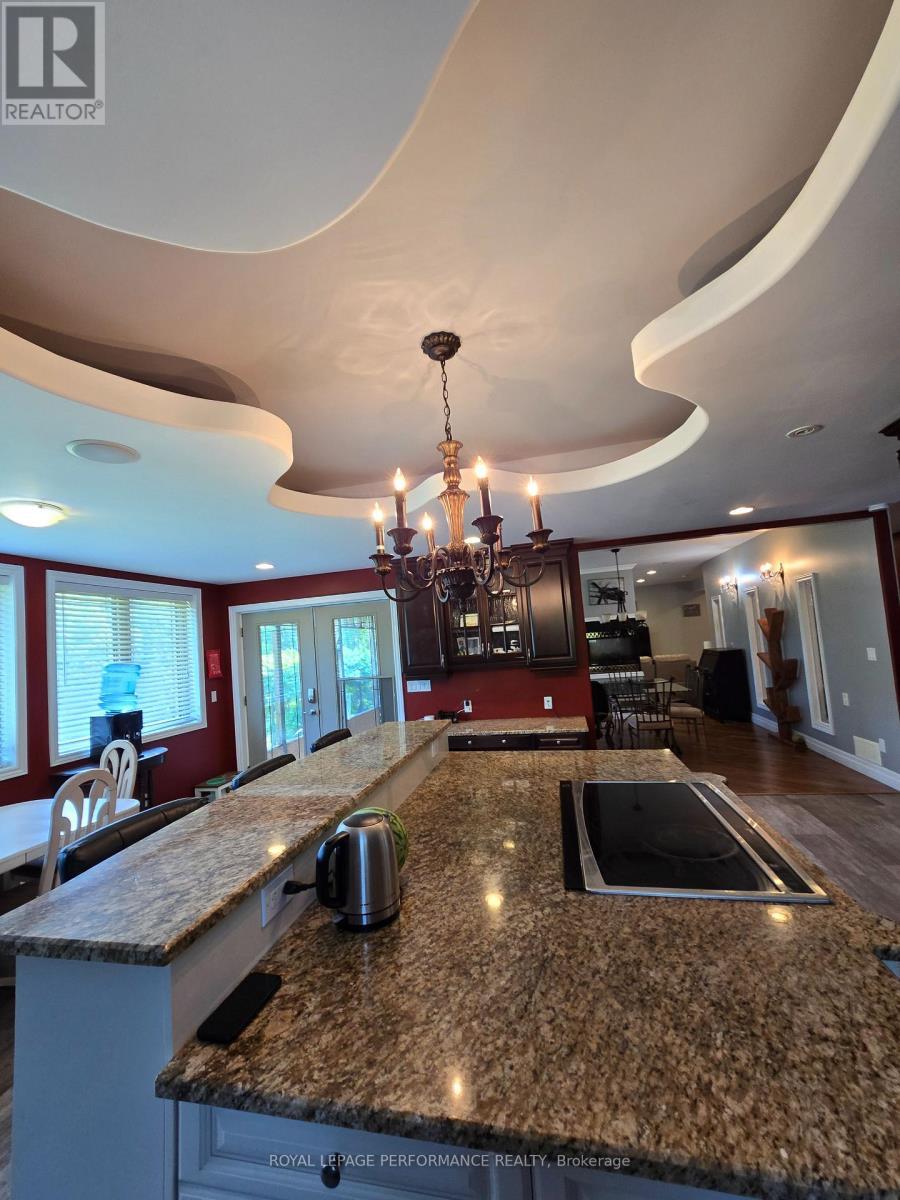 












78 EILEEN STREET

,
Laurentian Valley,




Ontario
K8A6W2

