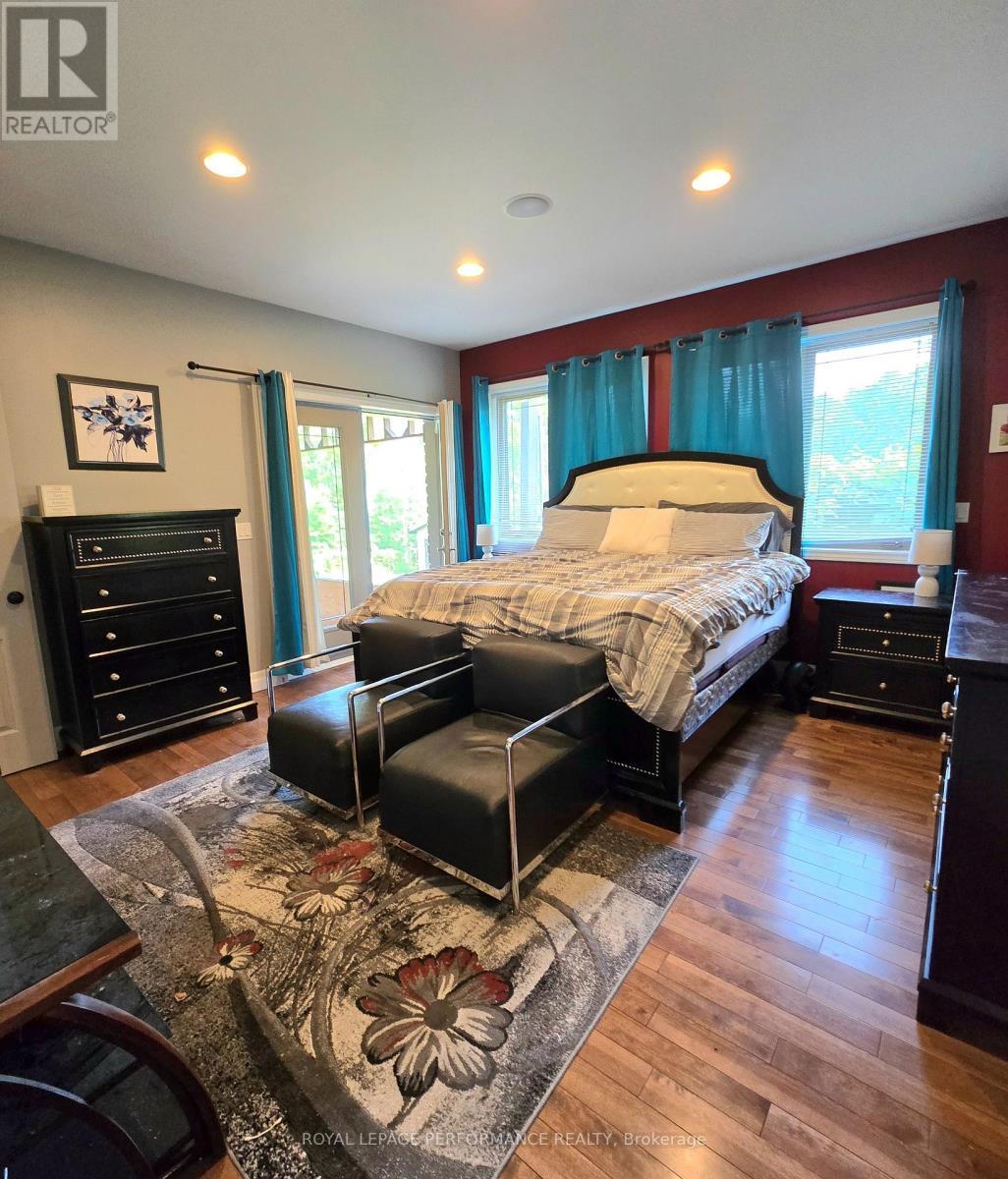 












78 EILEEN STREET

,
Laurentian Valley,




Ontario
K8A6W2

