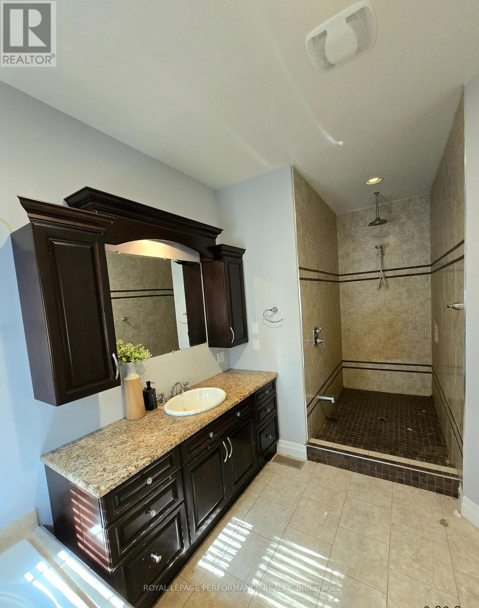 












78 EILEEN STREET

,
Laurentian Valley,




Ontario
K8A6W2

