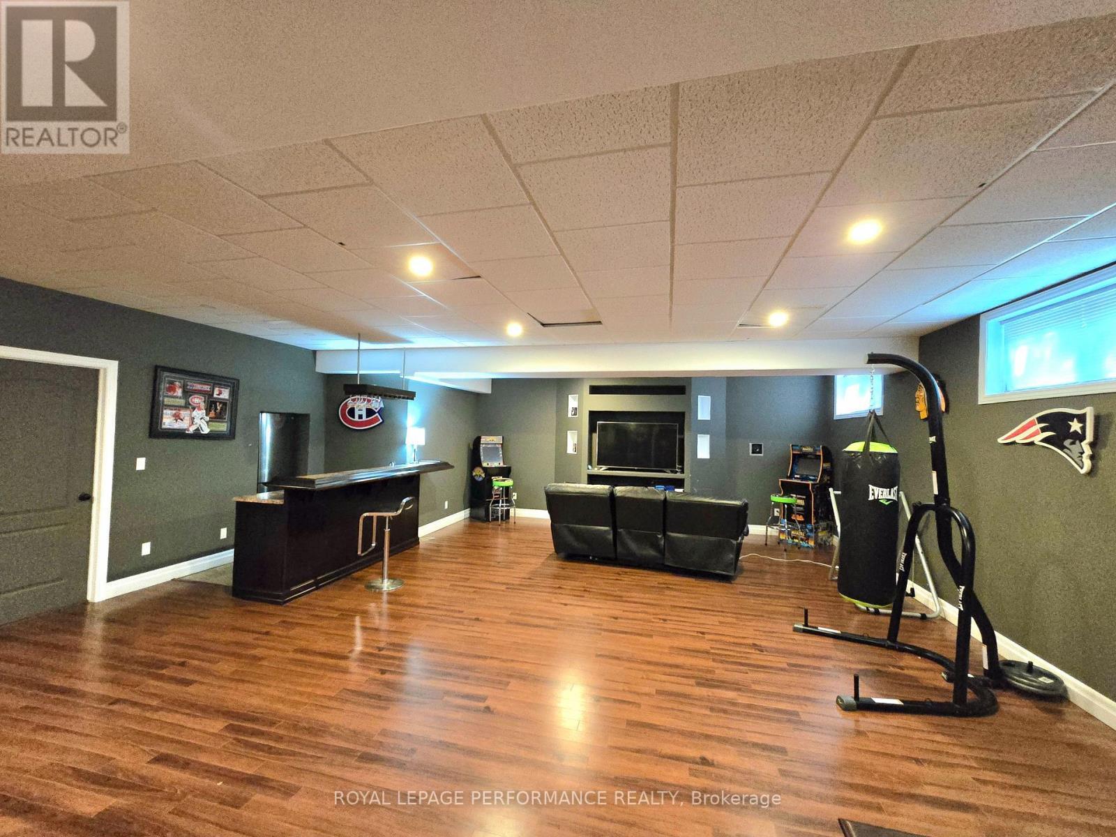 












78 EILEEN STREET

,
Laurentian Valley,




Ontario
K8A6W2

