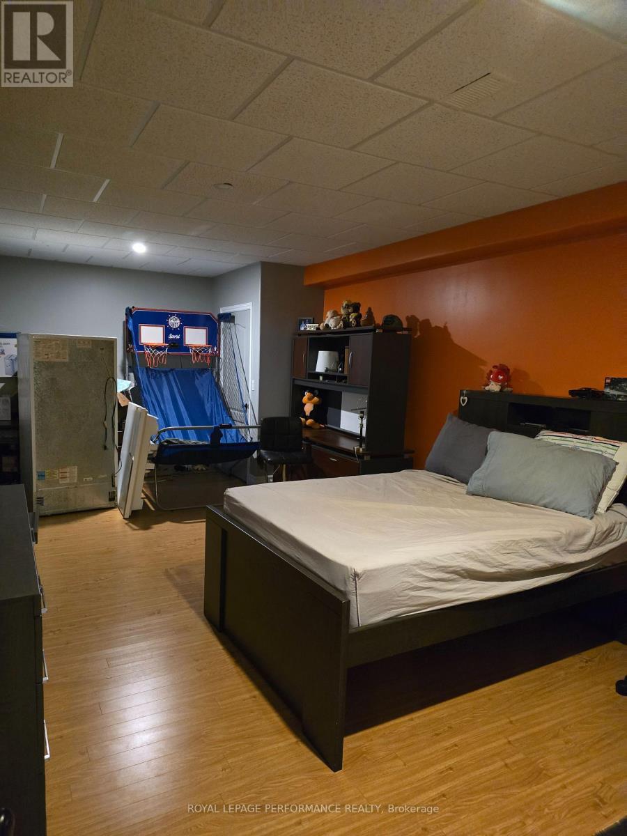 












78 EILEEN STREET

,
Laurentian Valley,




Ontario
K8A6W2

