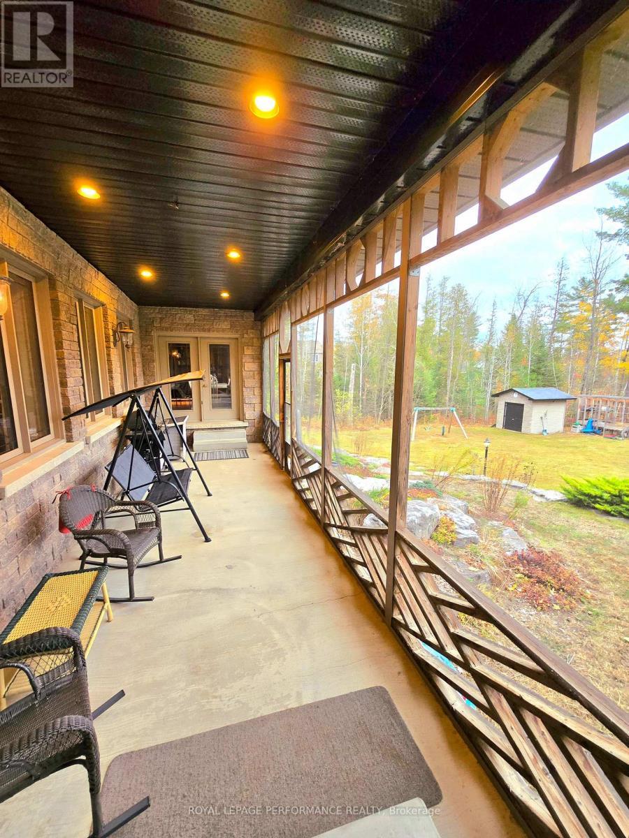 












78 EILEEN STREET

,
Laurentian Valley,




Ontario
K8A6W2

