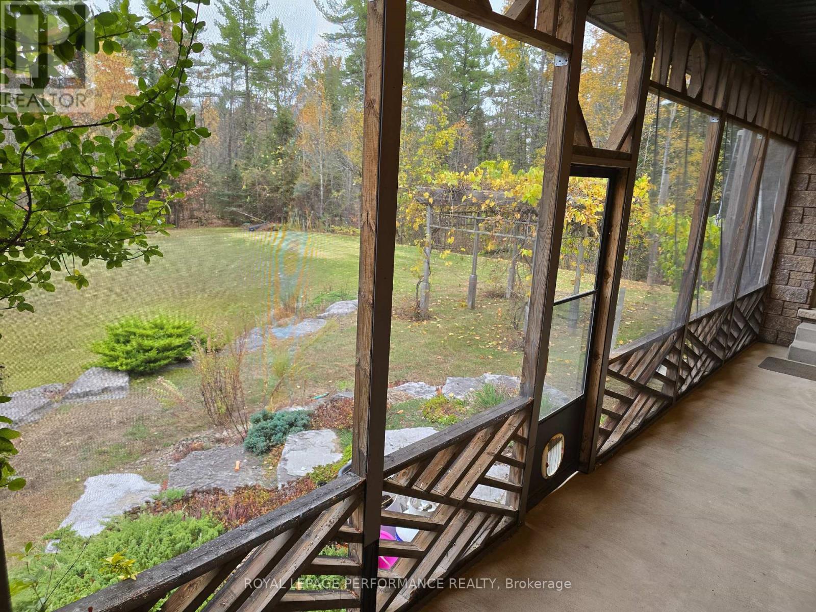 












78 EILEEN STREET

,
Laurentian Valley,




Ontario
K8A6W2

