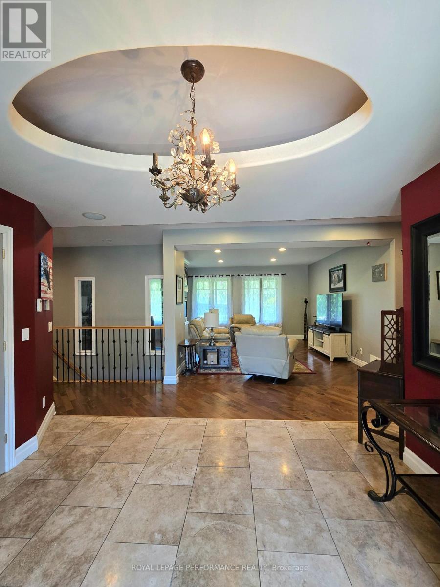 












78 EILEEN STREET

,
Laurentian Valley,




Ontario
K8A6W2

