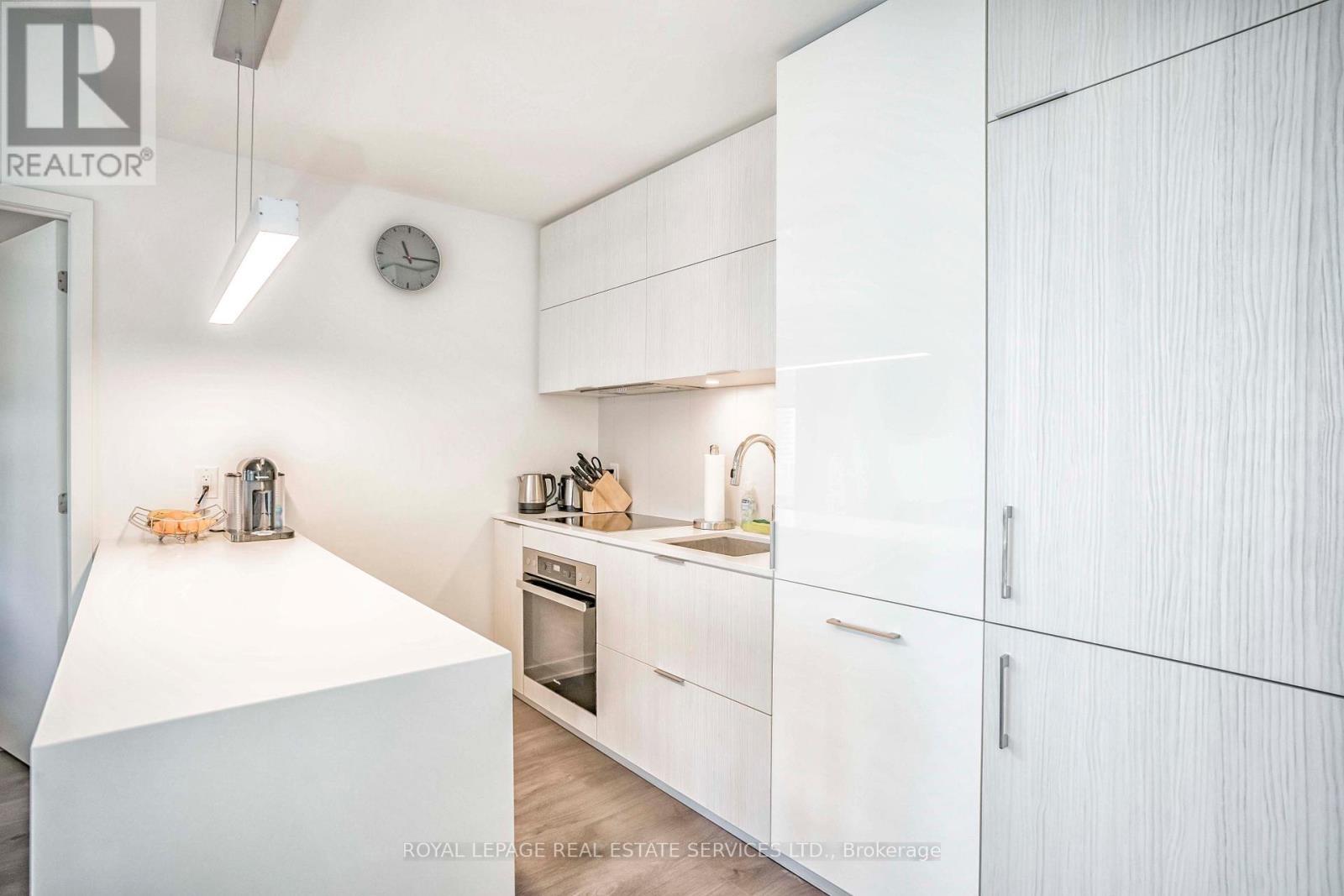 












1207 - 20 RICHARDSON STREET

,
Toronto,




Ontario
M5A4J9

