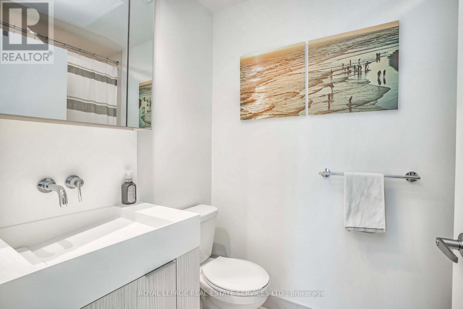 












1207 - 20 RICHARDSON STREET

,
Toronto,




Ontario
M5A4J9

