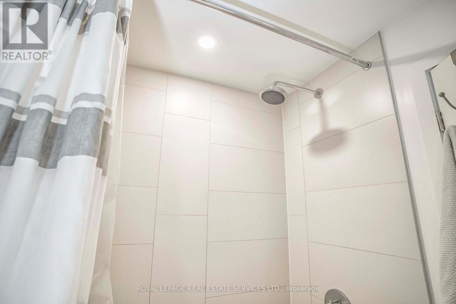 












1207 - 20 RICHARDSON STREET

,
Toronto,




Ontario
M5A4J9

