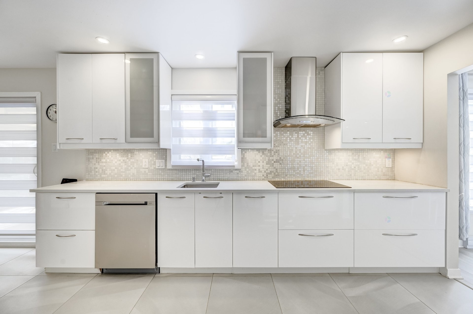 









46


Rue de la Mairie

,
Saint-Constant,




QC
J5A1W7

