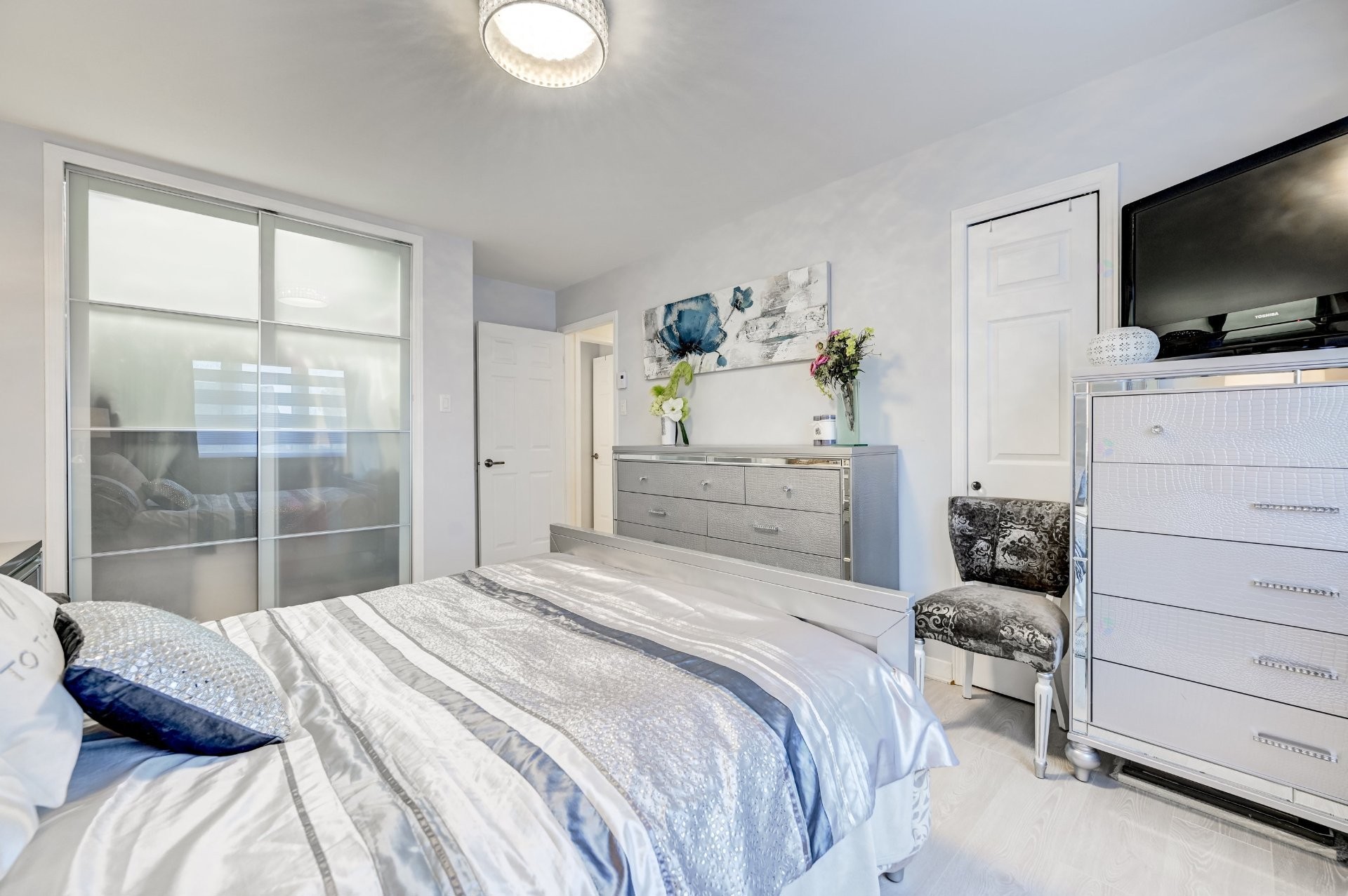 









46


Rue de la Mairie

,
Saint-Constant,




QC
J5A1W7

