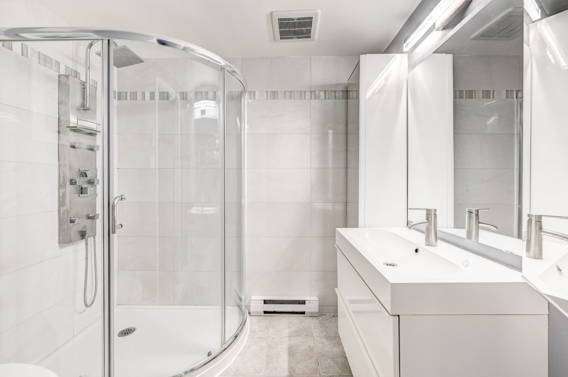 









46


Rue de la Mairie

,
Saint-Constant,




QC
J5A1W7

