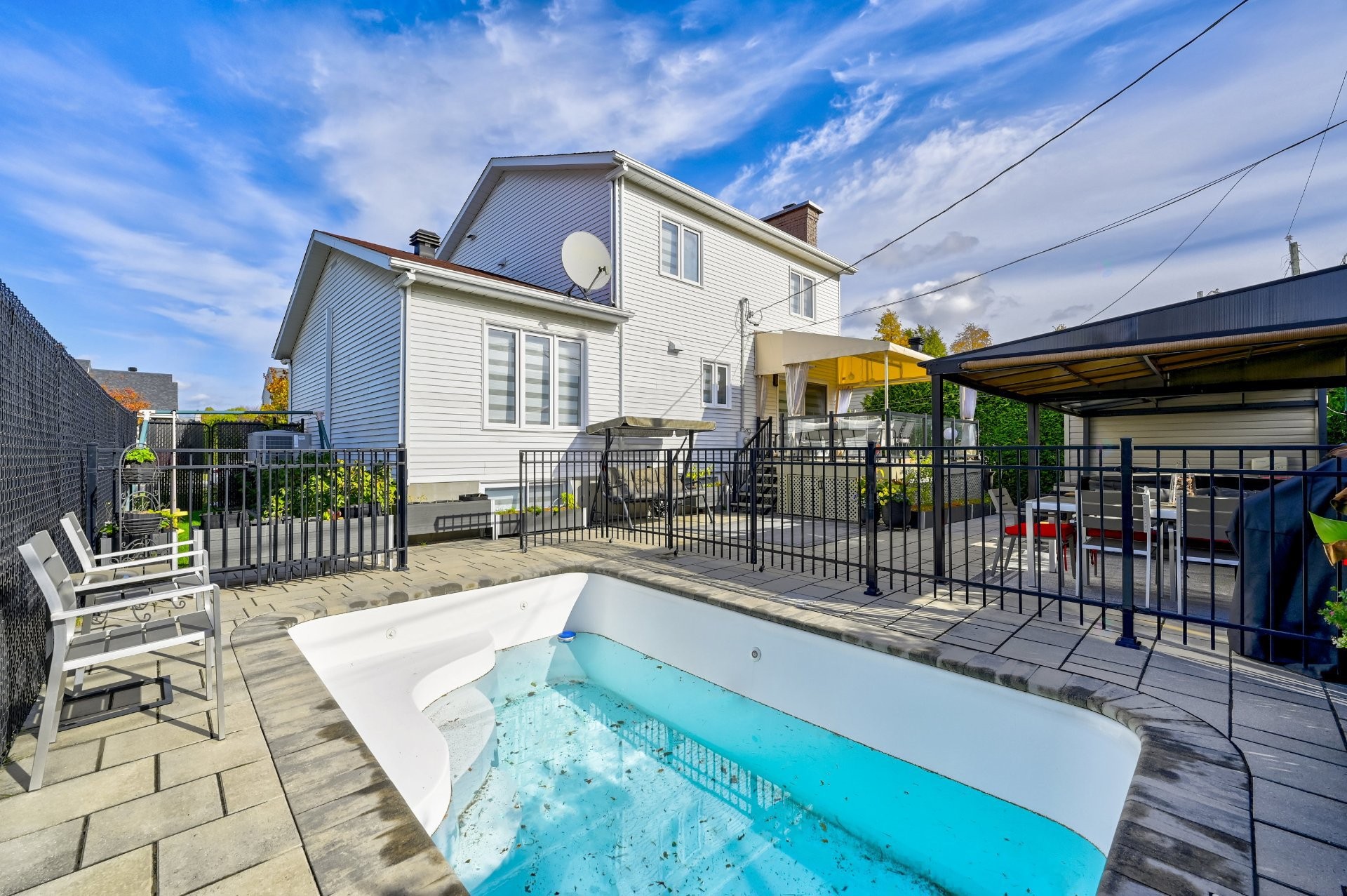 









46


Rue de la Mairie

,
Saint-Constant,




QC
J5A1W7

