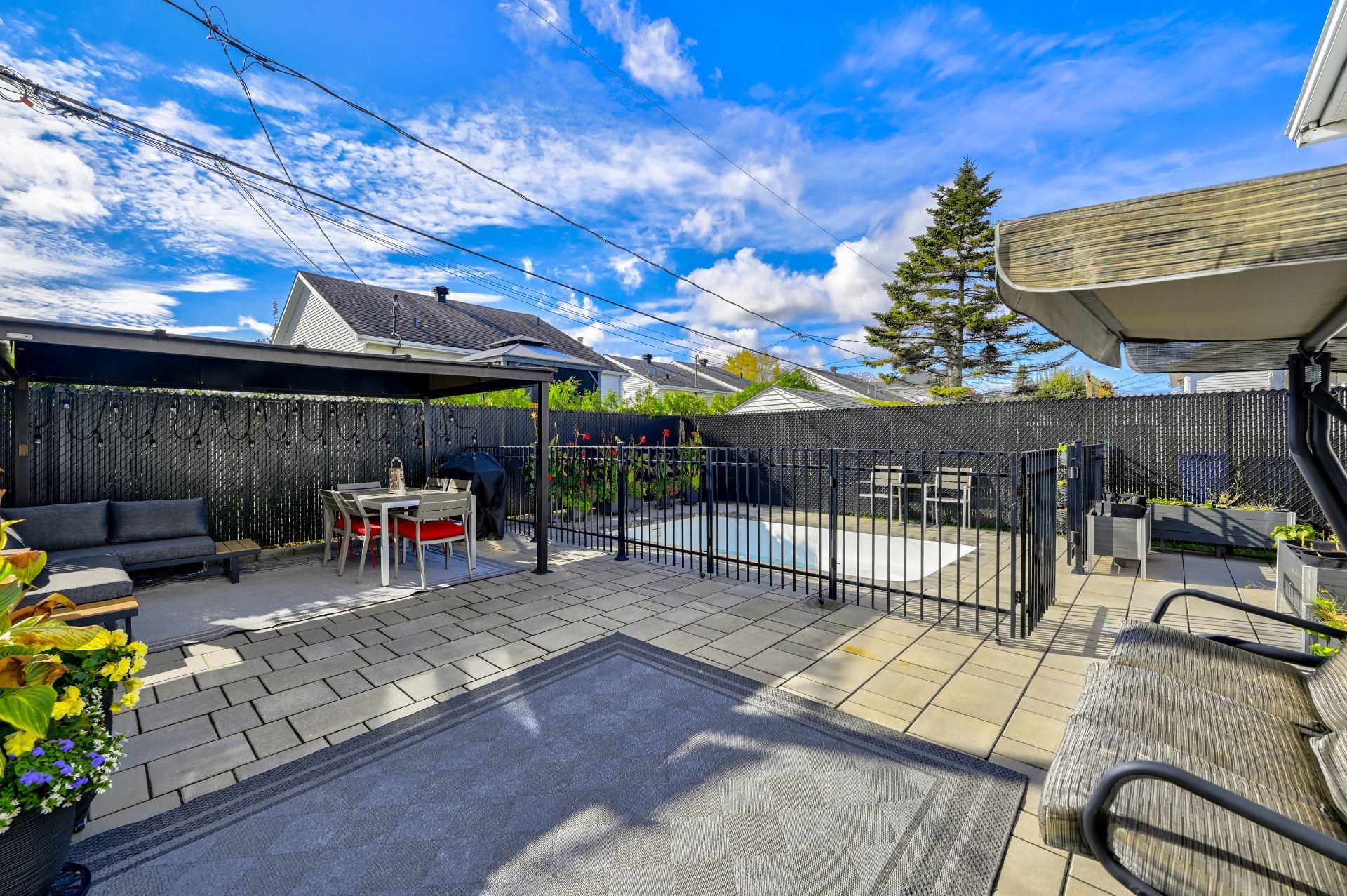 









46


Rue de la Mairie

,
Saint-Constant,




QC
J5A1W7

