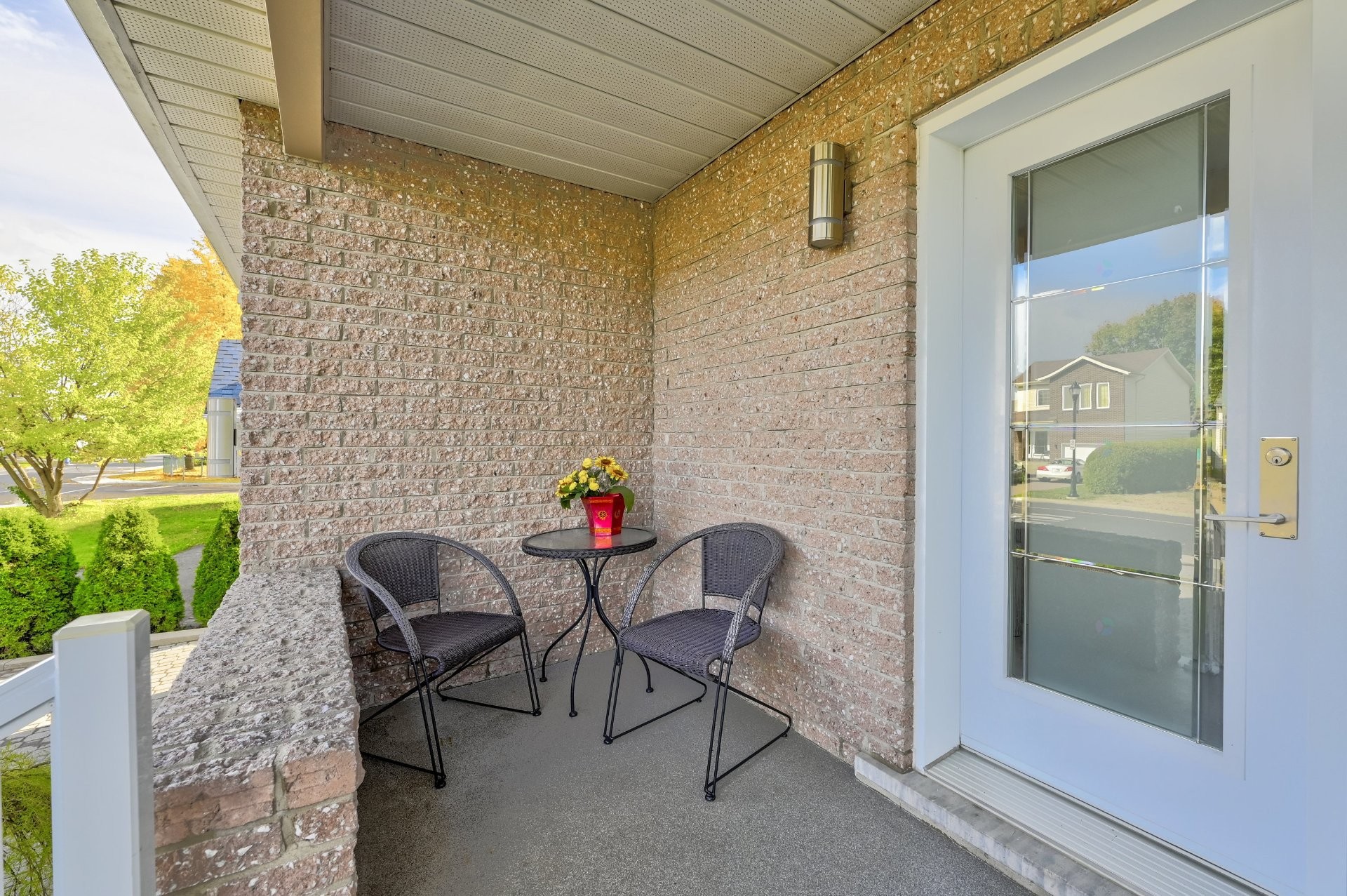 









46


Rue de la Mairie

,
Saint-Constant,




QC
J5A1W7

