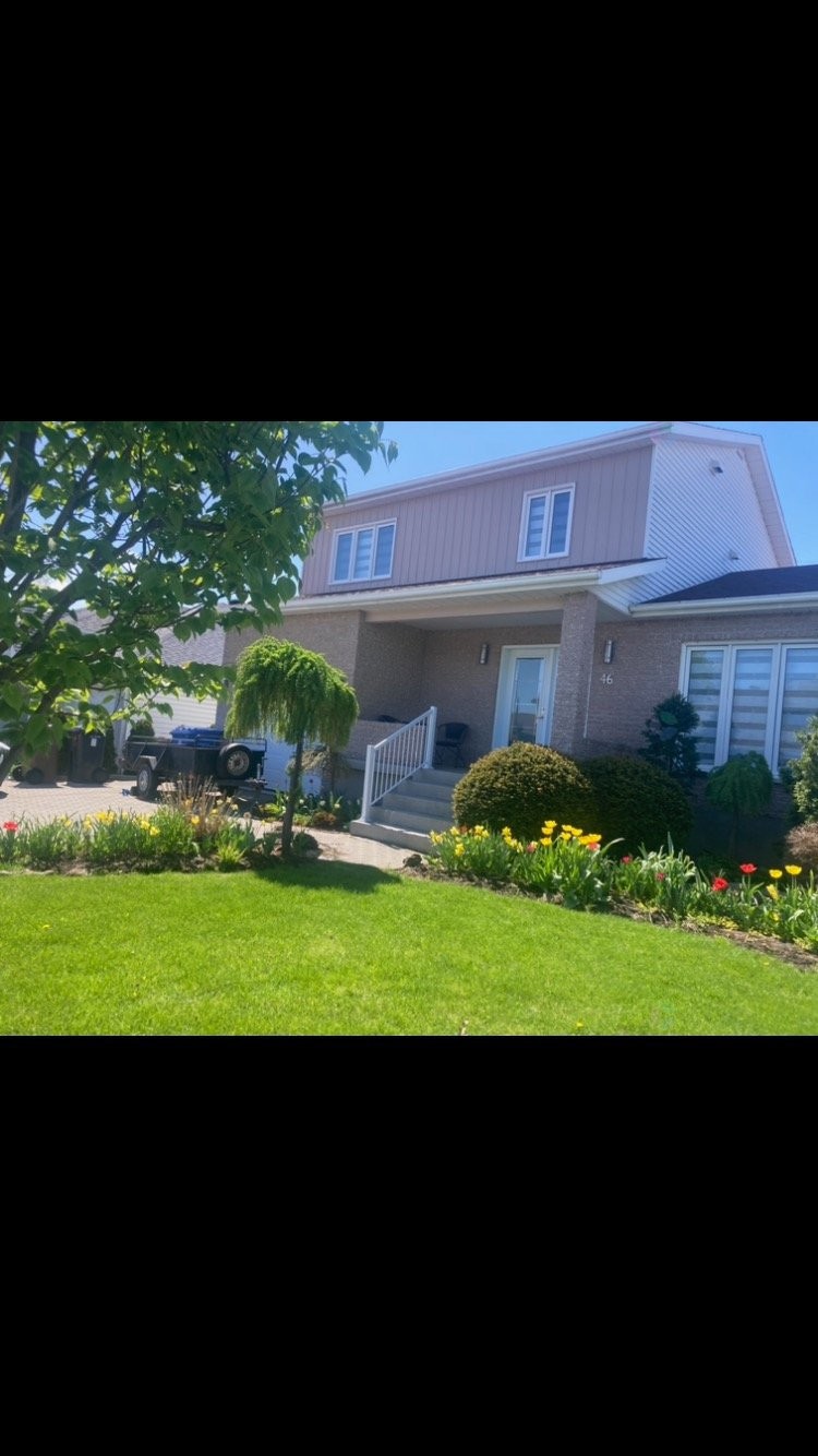 









46


Rue de la Mairie

,
Saint-Constant,




QC
J5A1W7

