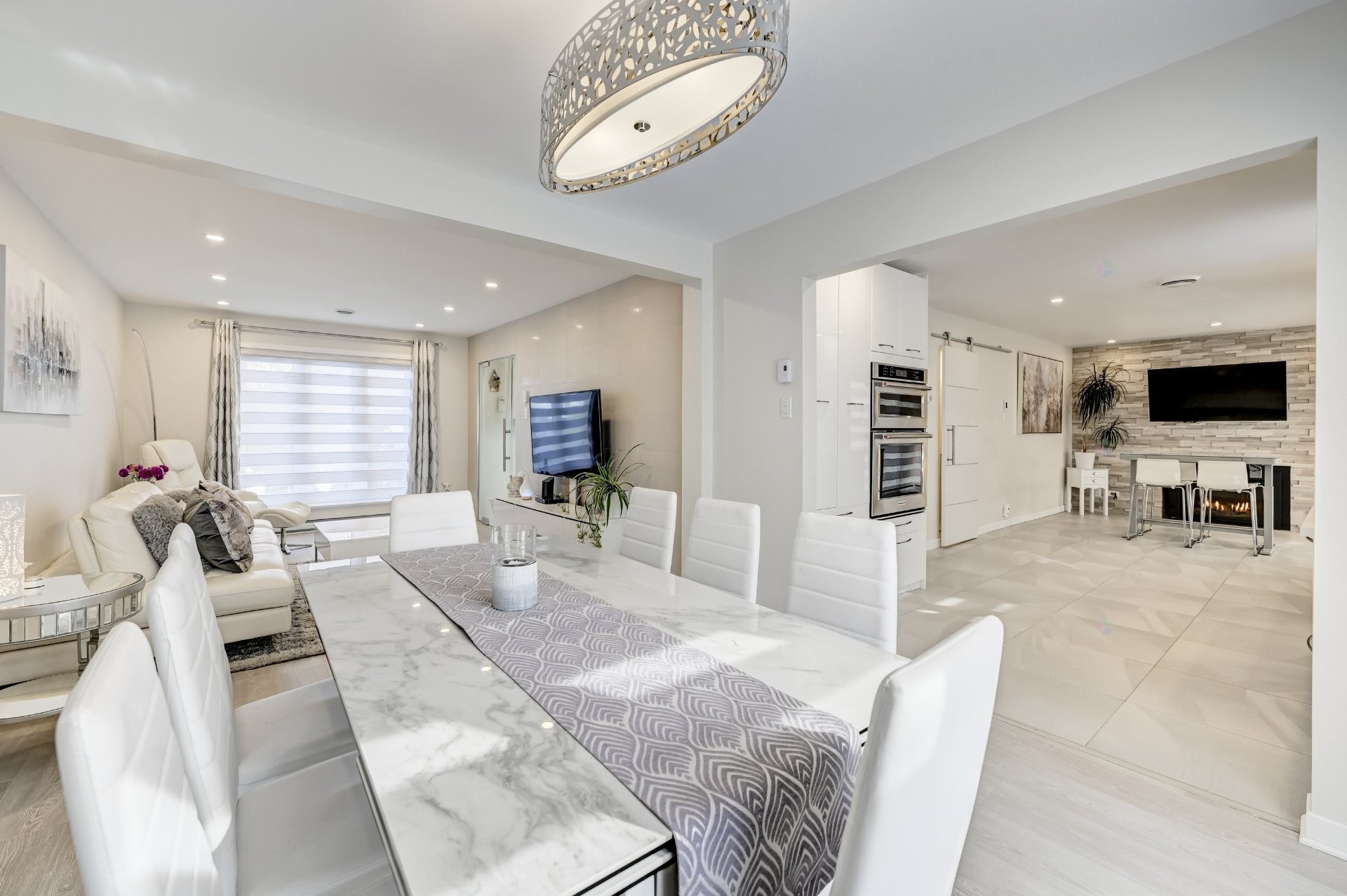 









46


Rue de la Mairie

,
Saint-Constant,




QC
J5A1W7

