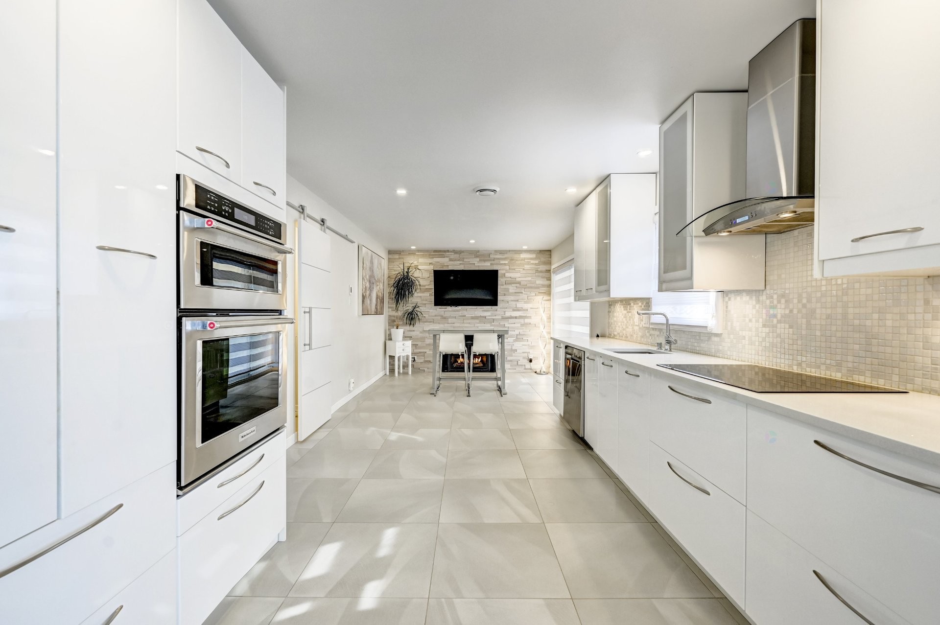 









46


Rue de la Mairie

,
Saint-Constant,




QC
J5A1W7

