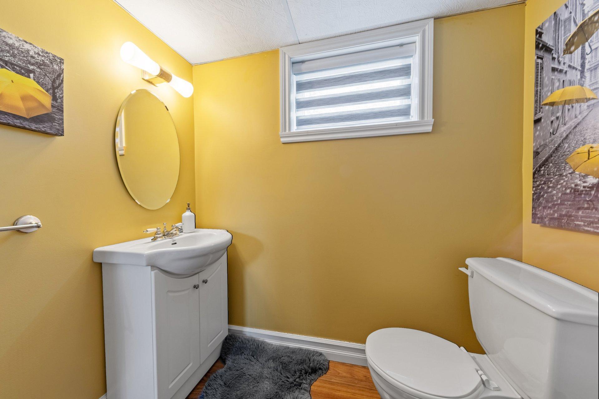 









418


Rue de Grenoble

,
Sainte-Julie,




QC
J3E1A3

