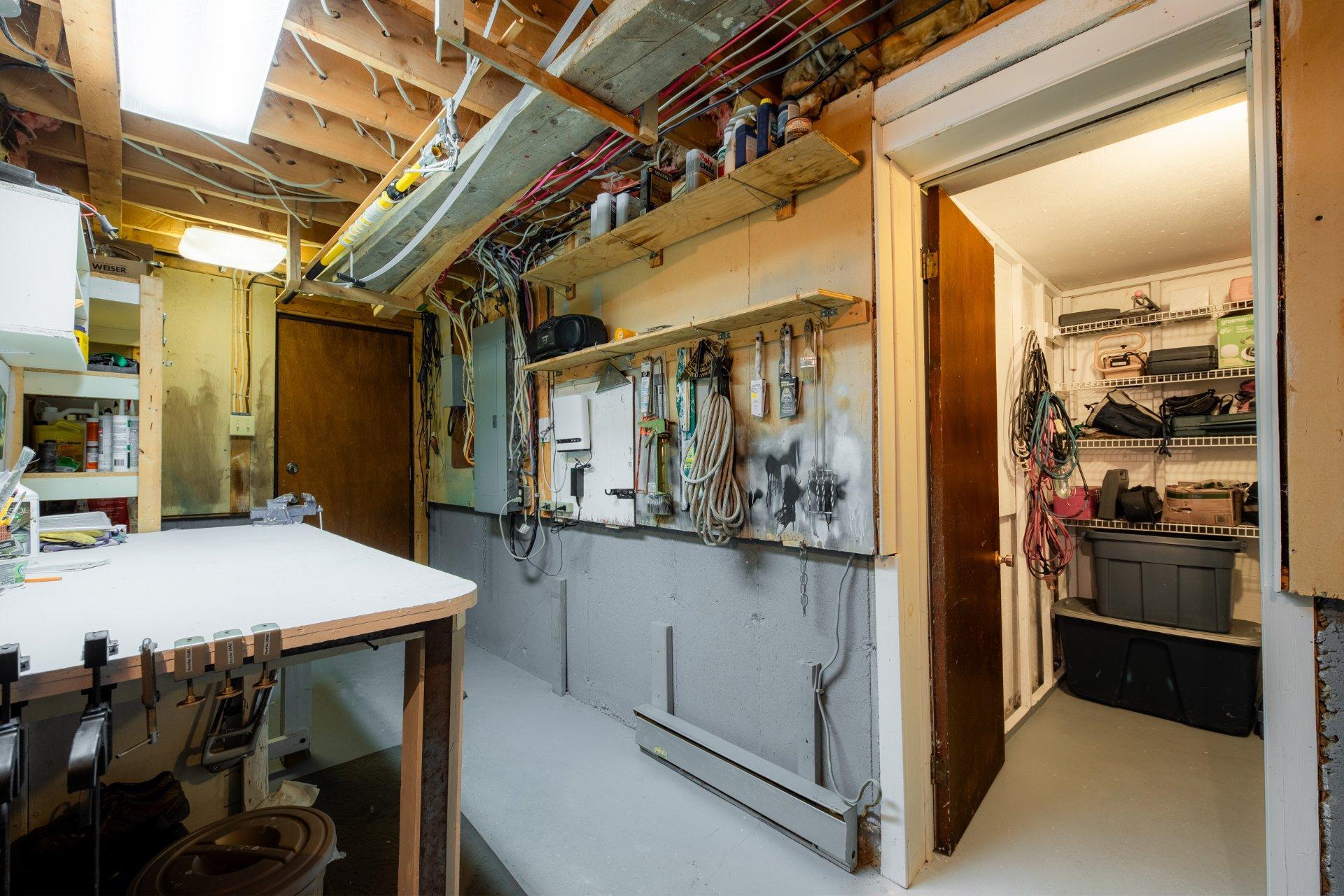 









418


Rue de Grenoble

,
Sainte-Julie,




QC
J3E1A3

