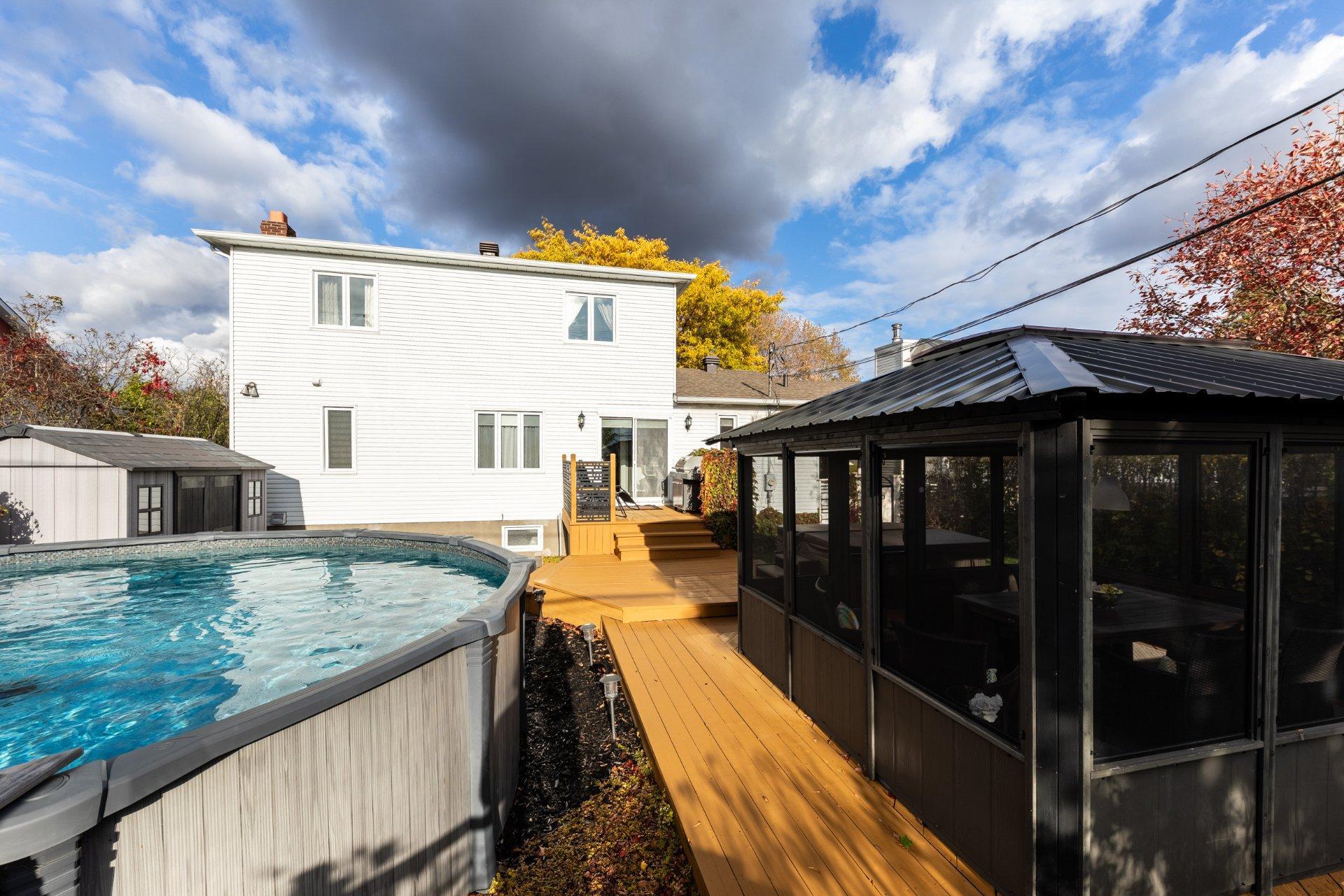 









418


Rue de Grenoble

,
Sainte-Julie,




QC
J3E1A3

