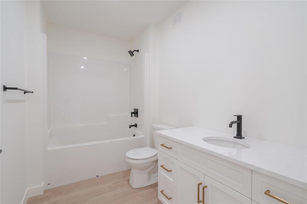 












77 Wild Plum Lane

,
Steinbach,




Manitoba
R5G1M5

