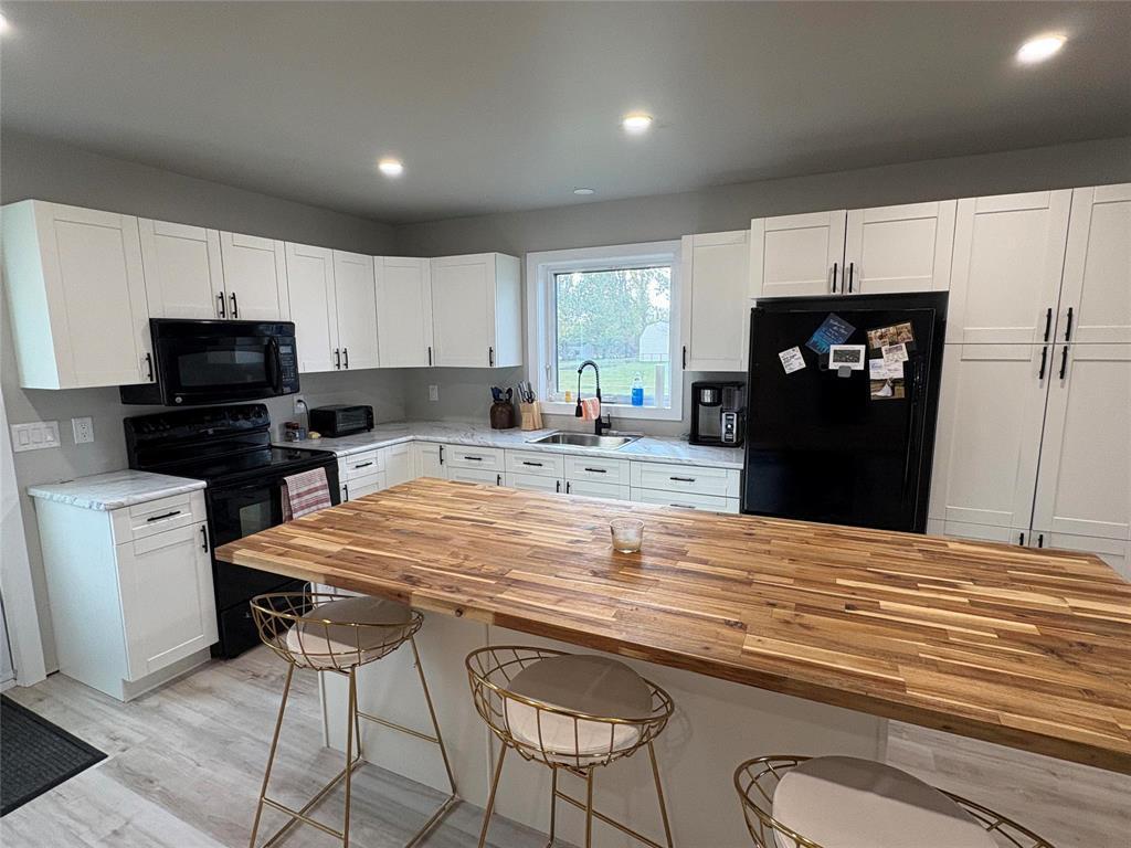 












62 7th Street

,
Hamiota,




Manitoba
R0M0T0

