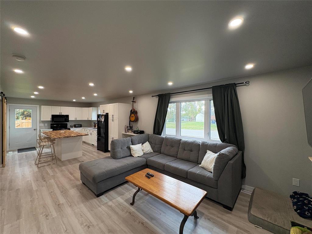 












62 7th Street

,
Hamiota,




Manitoba
R0M0T0

