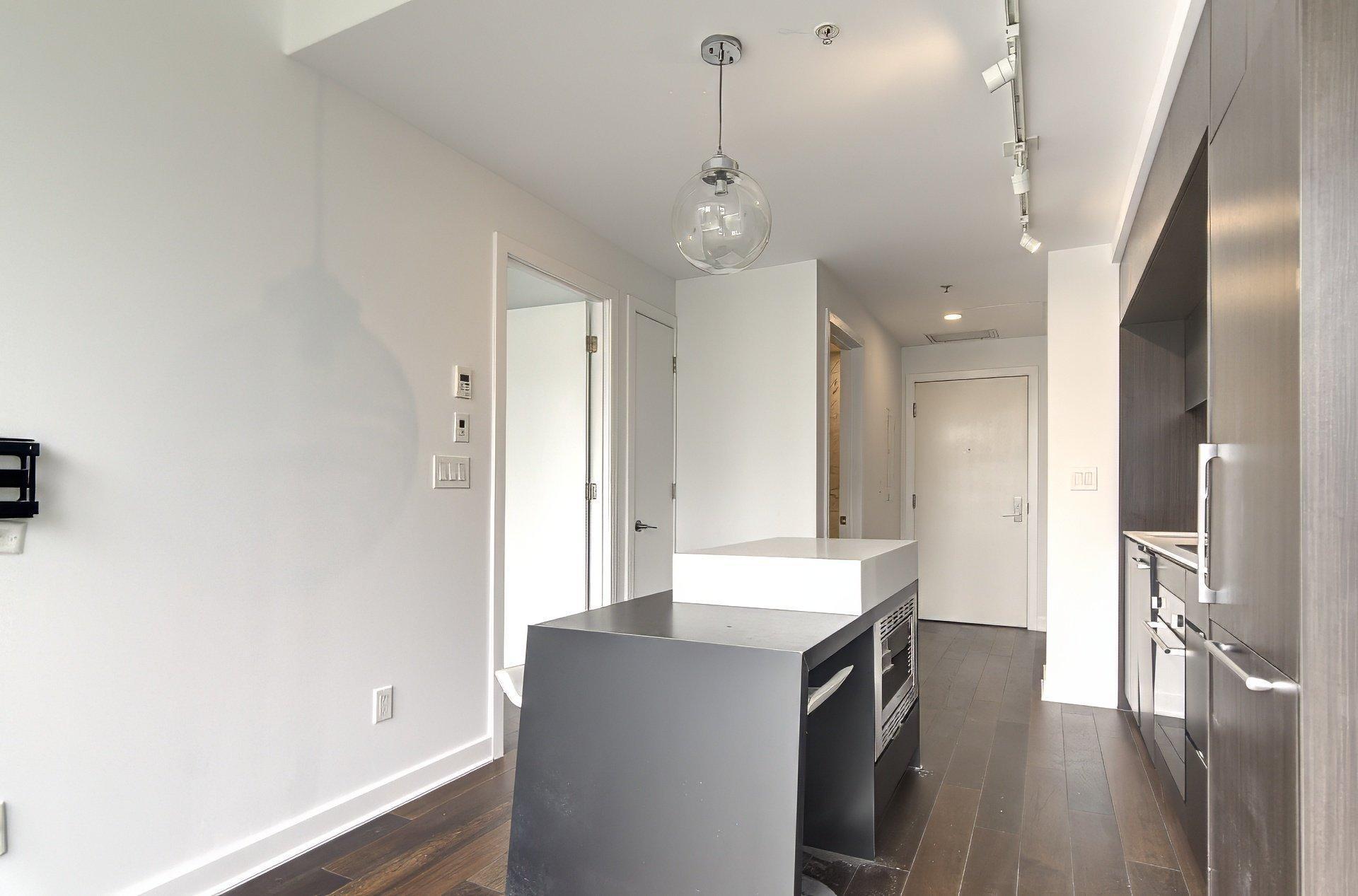 









1188


Rue St-Antoine O.

, 709,
Montréal (Ville-Marie),




QC
H3C1B4

