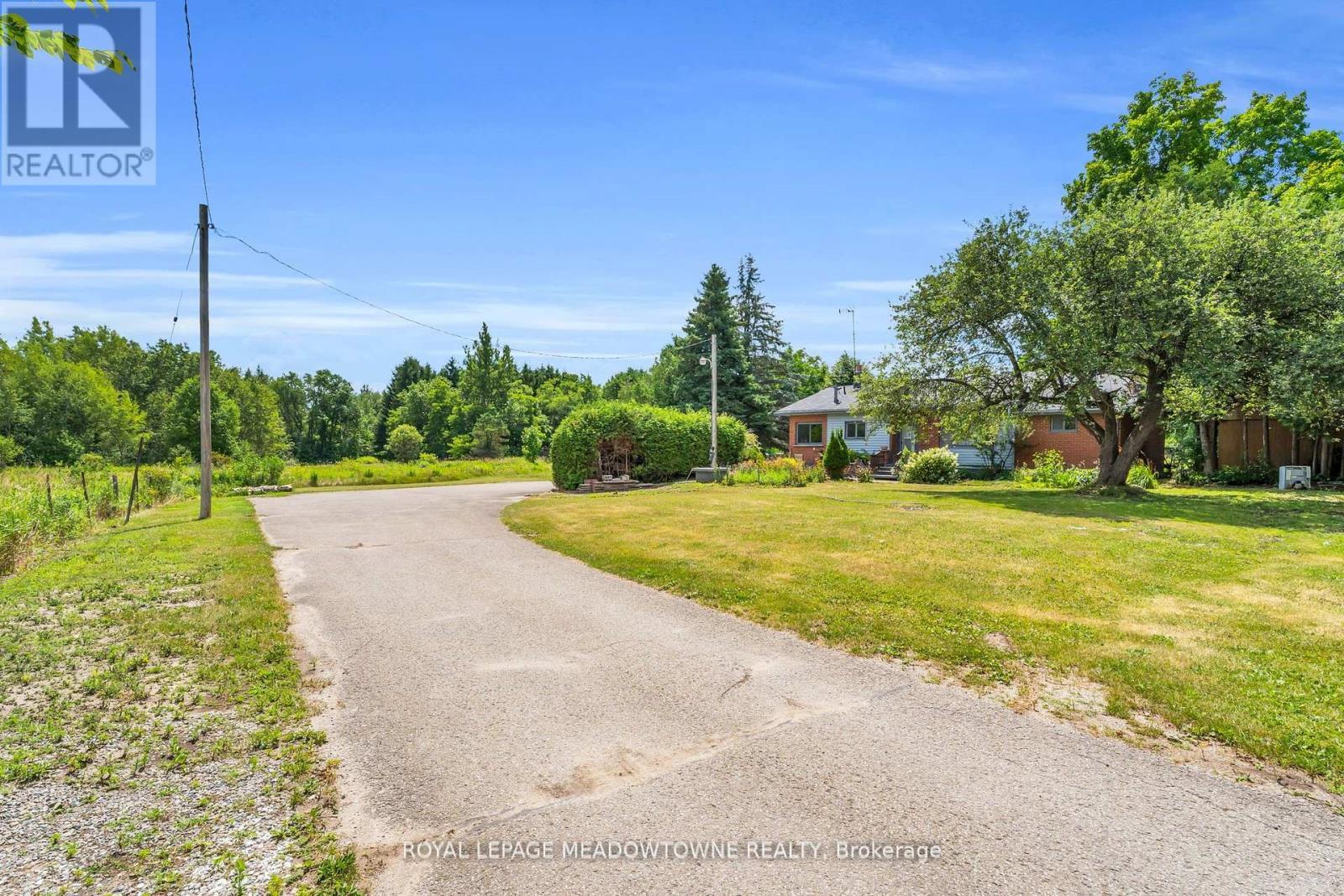 












9483 WELLINGTON RD 124 ROAD

,
Erin,




Ontario
N0B1T0

