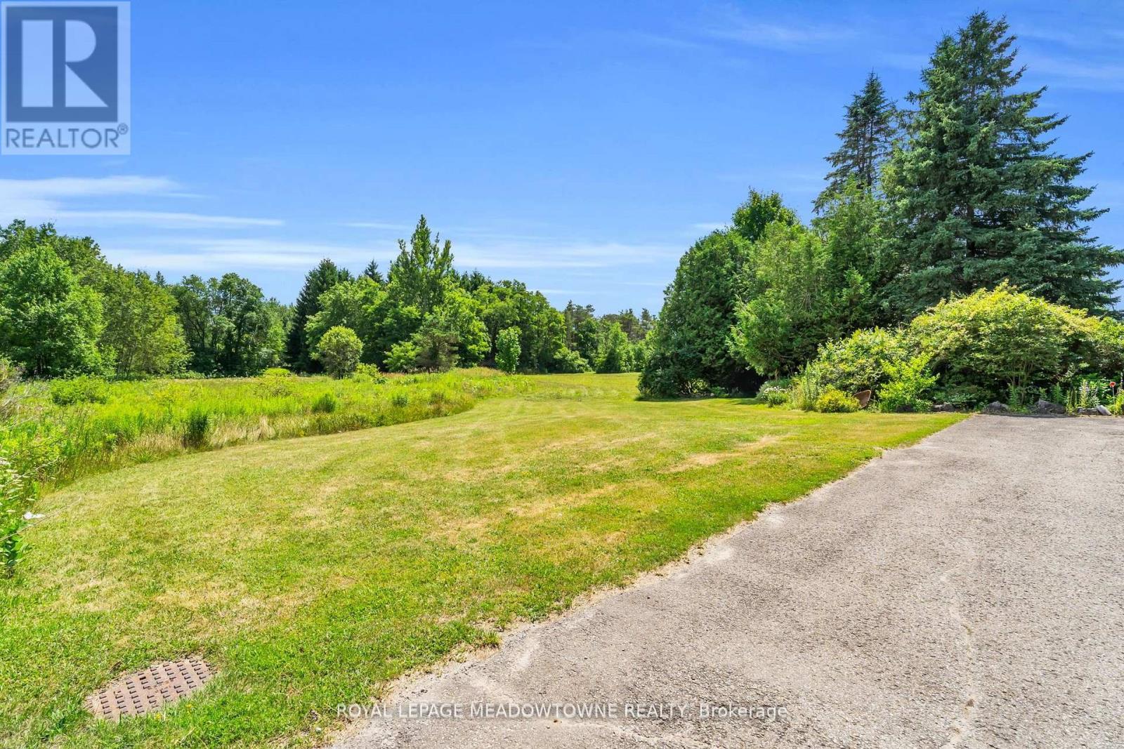 












9483 WELLINGTON RD 124 ROAD

,
Erin,




Ontario
N0B1T0

