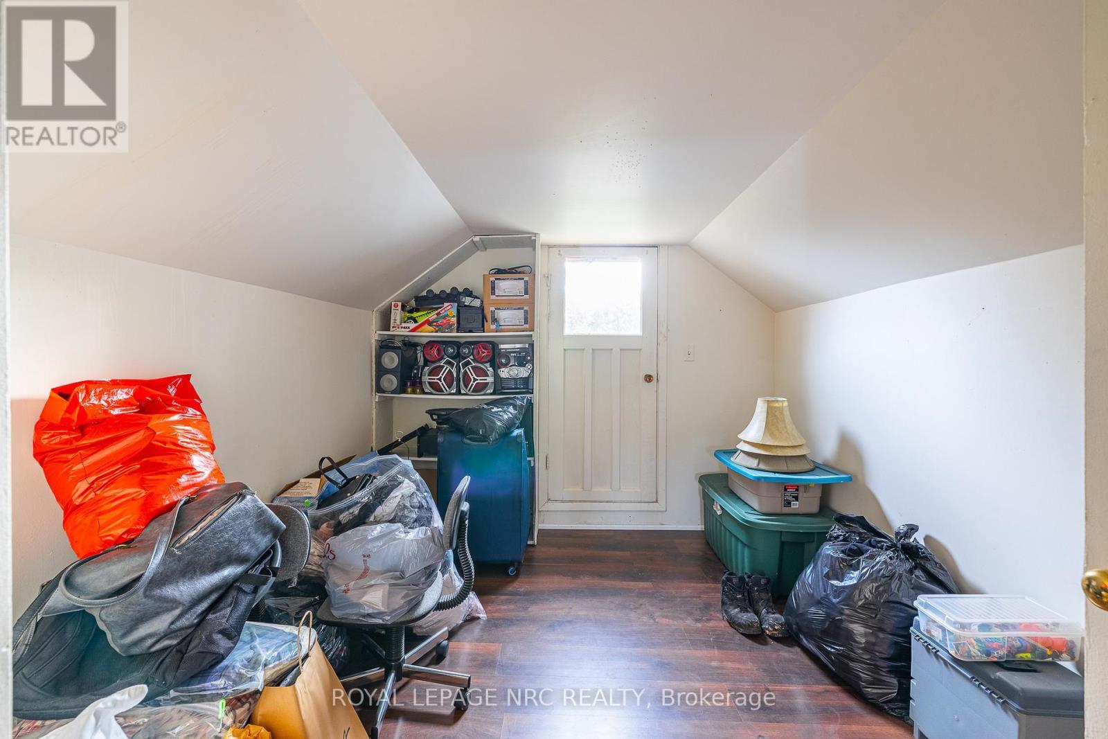 












81 PELHAM RD ROAD

,
St. Catharines (Western Hill),




Ontario
L2S1S3

