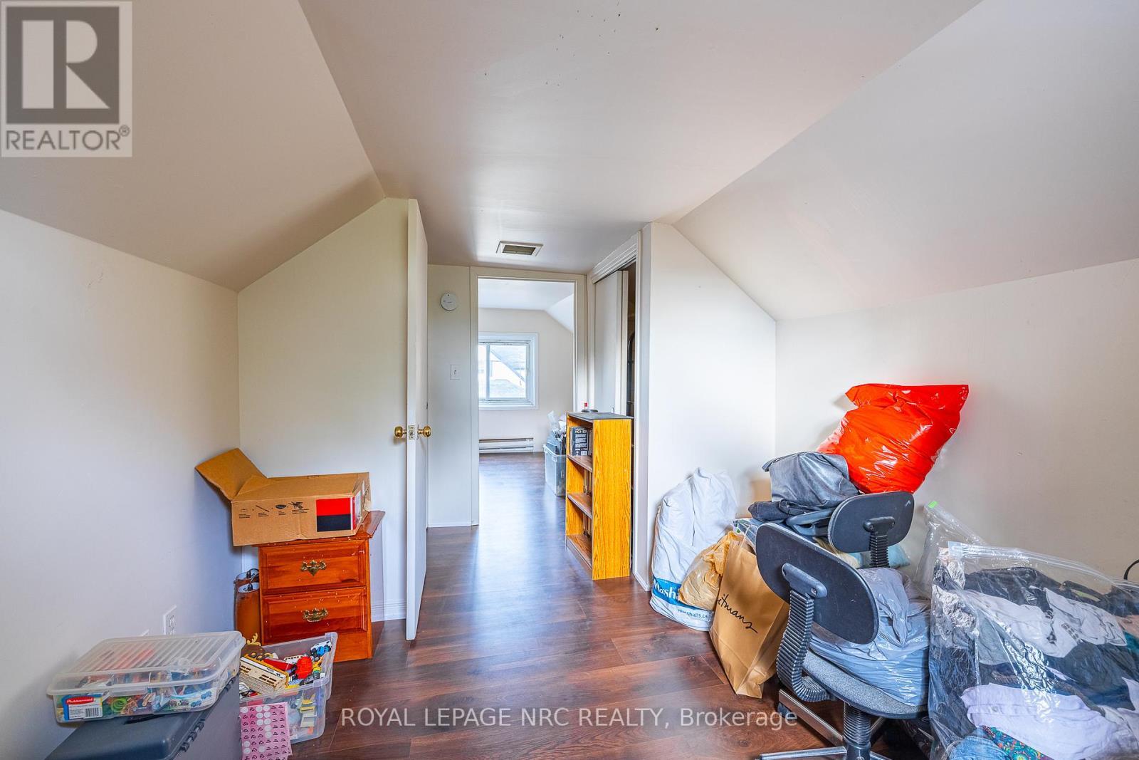 












81 PELHAM RD ROAD

,
St. Catharines (Western Hill),




Ontario
L2S1S3

