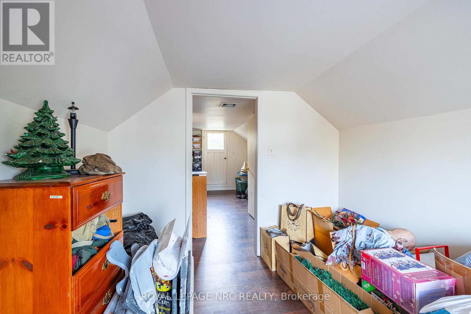 












81 PELHAM RD ROAD

,
St. Catharines (Western Hill),




Ontario
L2S1S3

