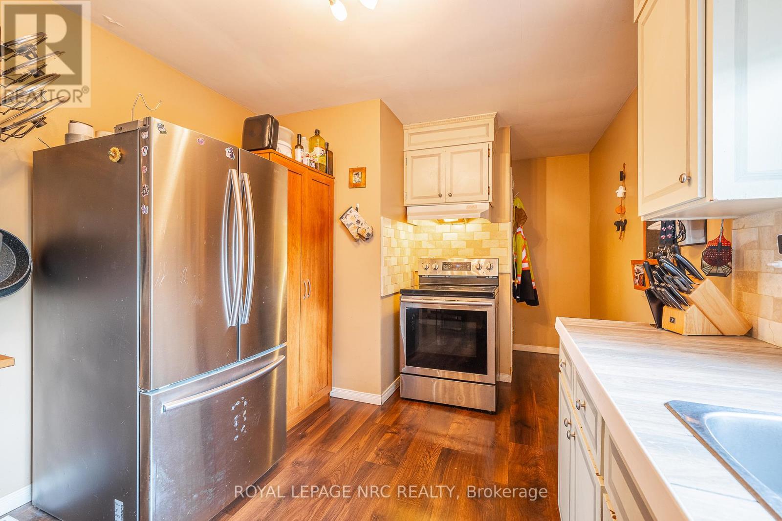 












81 PELHAM RD ROAD

,
St. Catharines (Western Hill),




Ontario
L2S1S3

