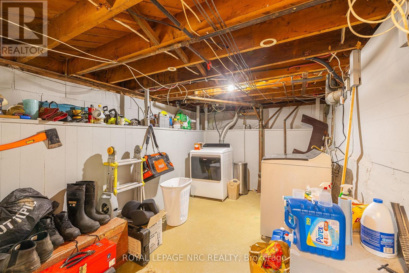 












81 PELHAM RD ROAD

,
St. Catharines (Western Hill),




Ontario
L2S1S3

