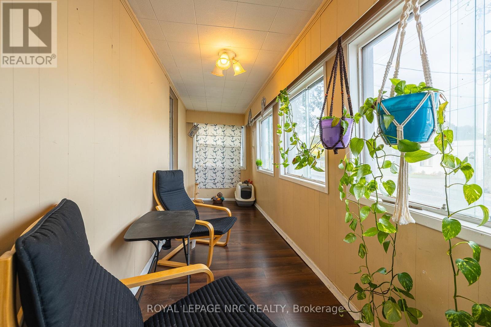 












81 PELHAM RD ROAD

,
St. Catharines (Western Hill),




Ontario
L2S1S3

